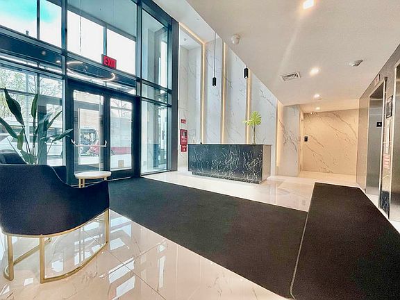 5th image of 3128 Henry Hudson Pkwy E #307