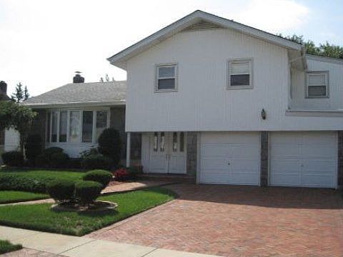1st image of 911 Jewel Dr