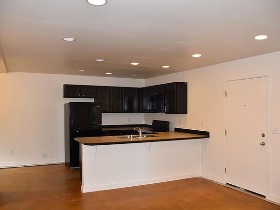 4th image of 8364 Wabash Ave S #A