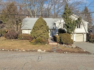 16 Parkside Dr, Jamaica Plain, MA 02130