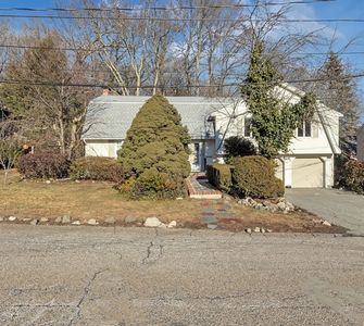 16 Parkside Dr, Jamaica Plain, MA, 02130