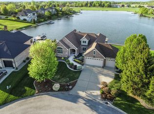 8200 Lakeview Ct, Winfield, IN 46307