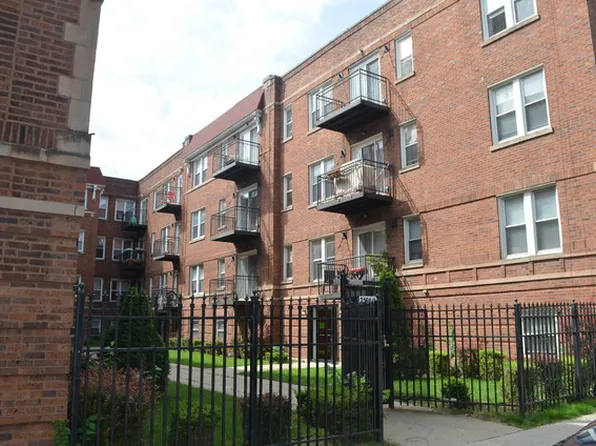 2101 E 67th St APT G11, Chicago, IL 60649