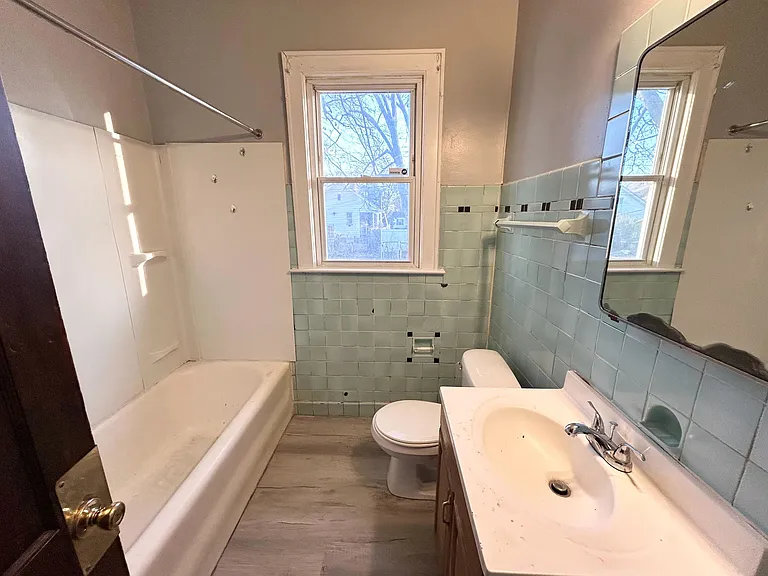 639 Jefferson Ave — Photo 7
