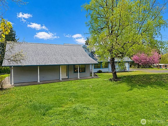 2nd image of 640 SE Arcadia Road