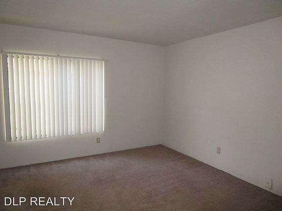 3rd image of 1450 S Palmetto Ave APT 102