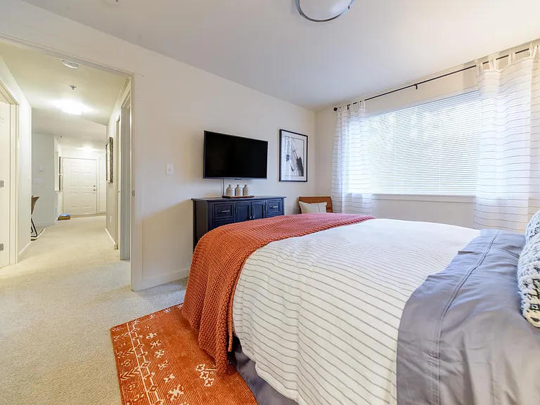 Meridian Pointe — Photo 21