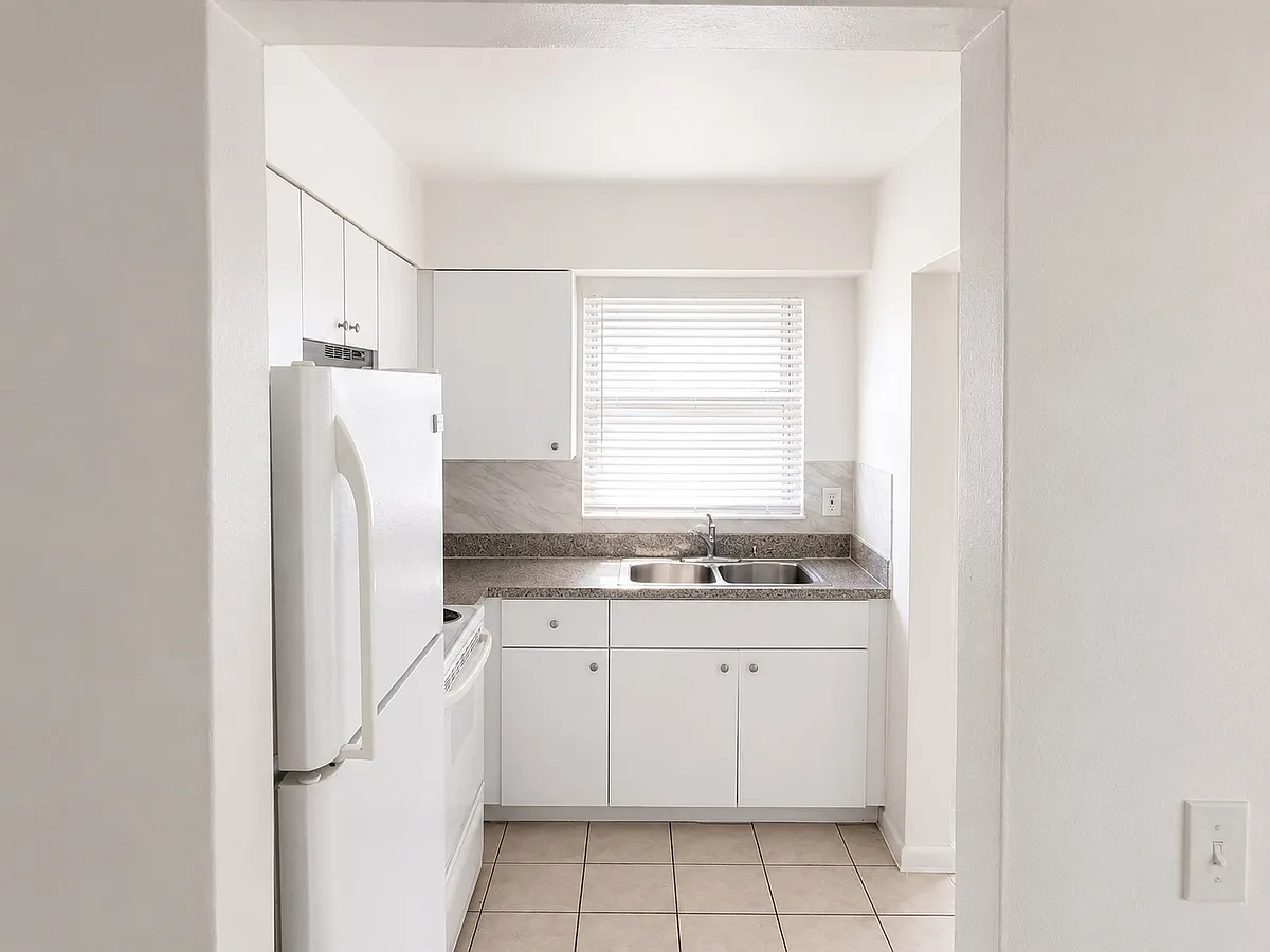 Building Photo - 3701 SW 59th Ter