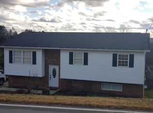 1988 Cherry Hill Rd, Wheeling, WV 26003