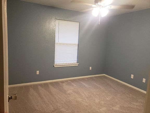 4th image of 203 W Washington Ave #D