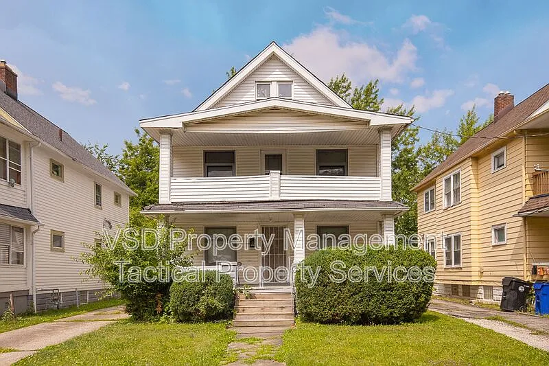 2 bed, 1.0 bath, 816 sqft, $795 — Photo 1