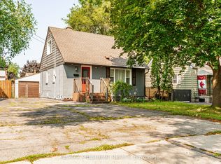13 Lewis St, Hamilton, ON L8H 6C3
