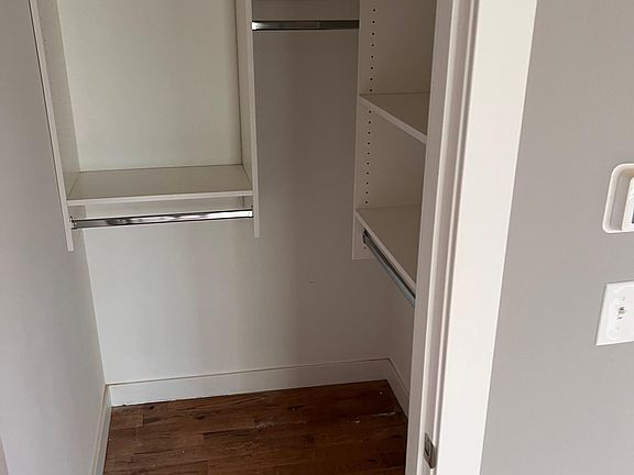 2nd image of 4404 S Drexel Blvd #206