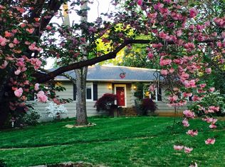 1035 Cedarhill Rd, Knoxville, TN 37919