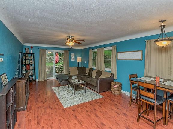 3rd image of 1033 Westwood Dr NW