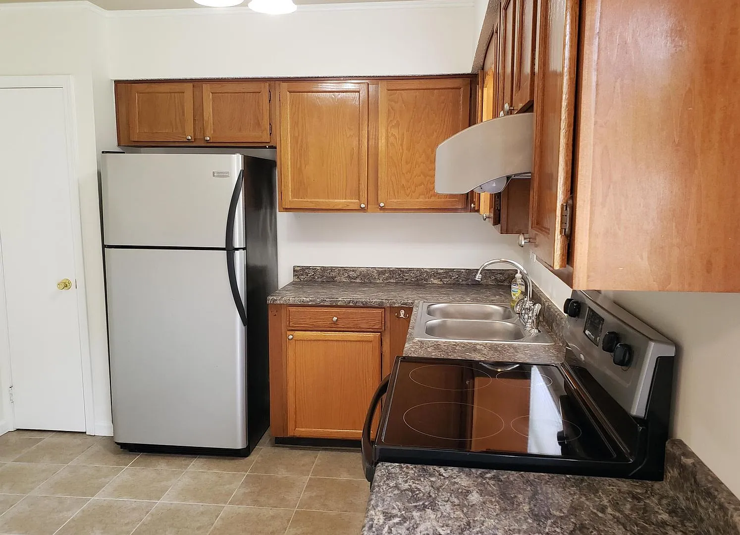 2/2 Townhome in Orange Park — Photo 3