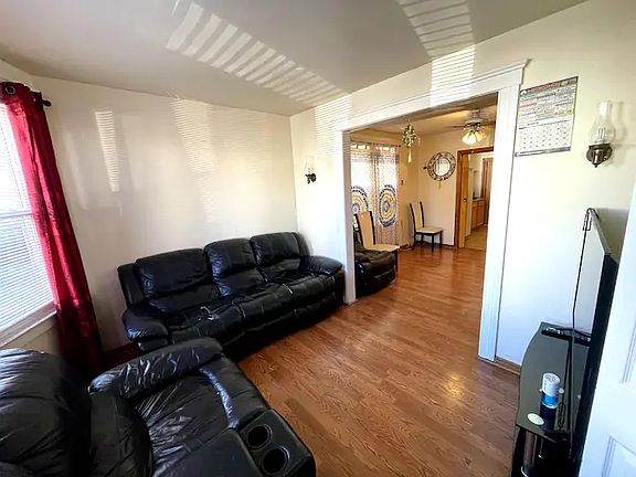5th image of 2628 Trowbridge St