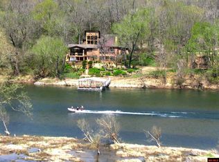 57 Riverside Dr, Flippin, AR 72634