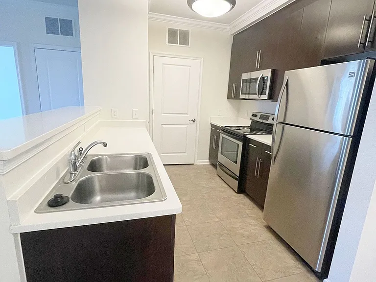 Belmont at Tryon Apartments — Photo 202