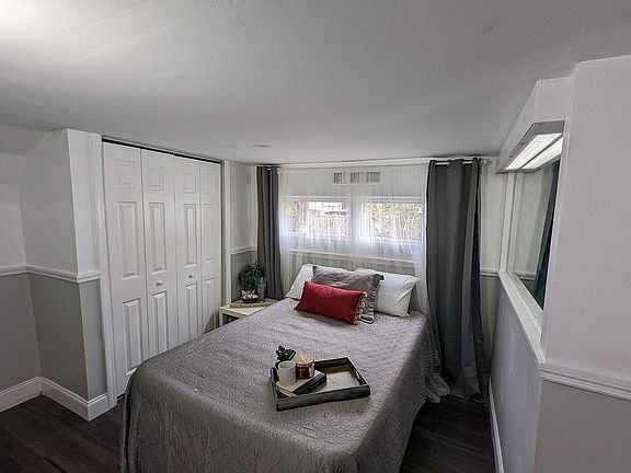 4th image of 3301 58th Ave N #430
