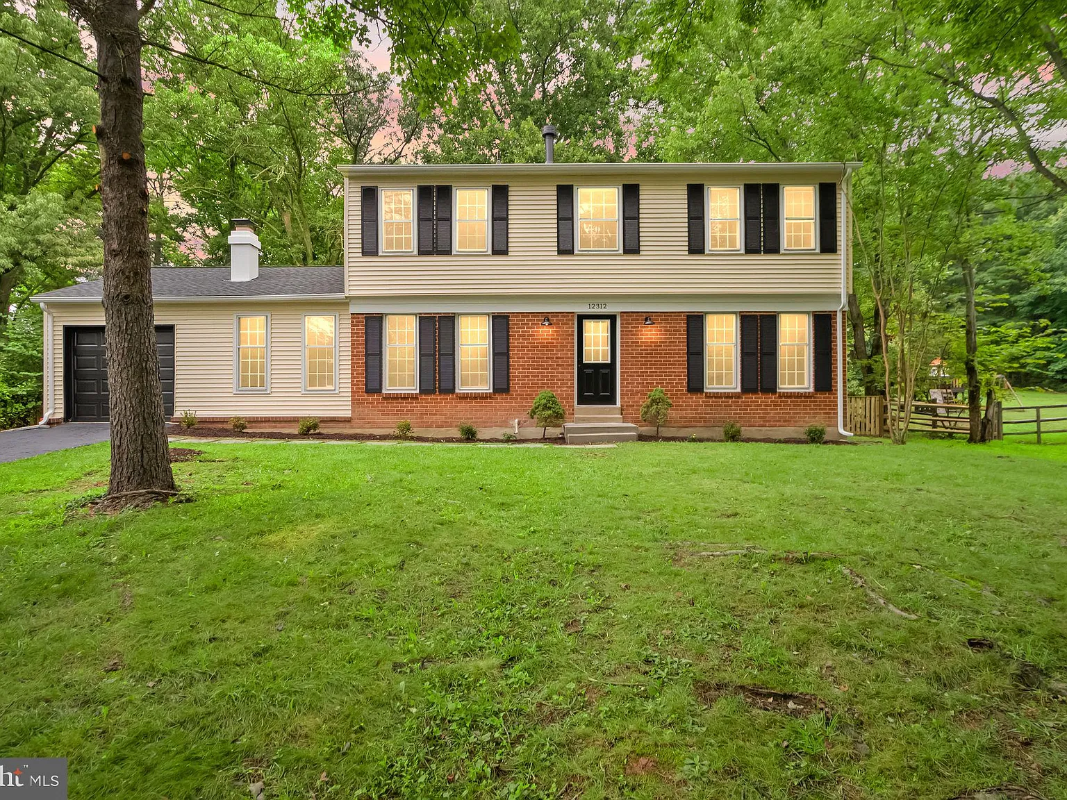 5 bed, 2.5 bath, 2830 sqft, $4,250 — Photo 1