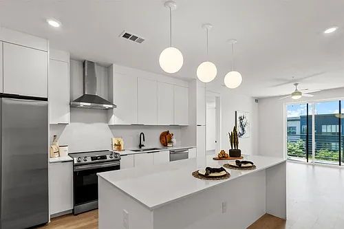 1701 Simond Ave #418 Photo 1