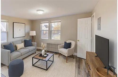 1613 Olive St NE #2 Photo 1