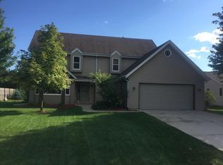 5513 Royal Ave, Slinger, WI 53086