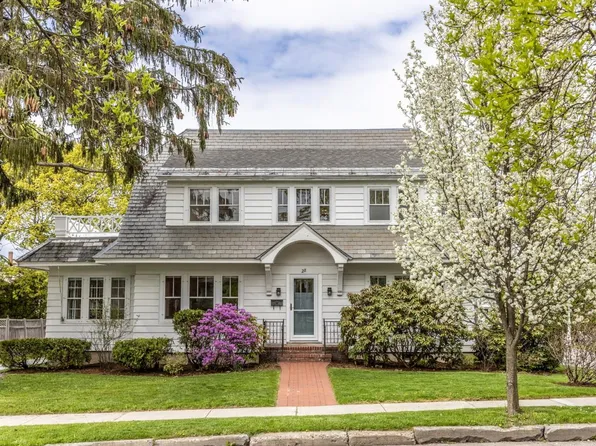 28 Henderson Terrace, Burlington, VT 05401