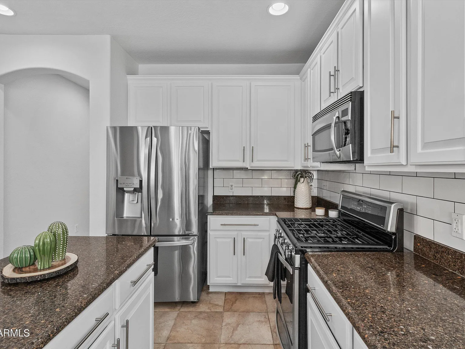 4 bed, 2.5 bath, 3435 sqft, $2,950 — Photo 4