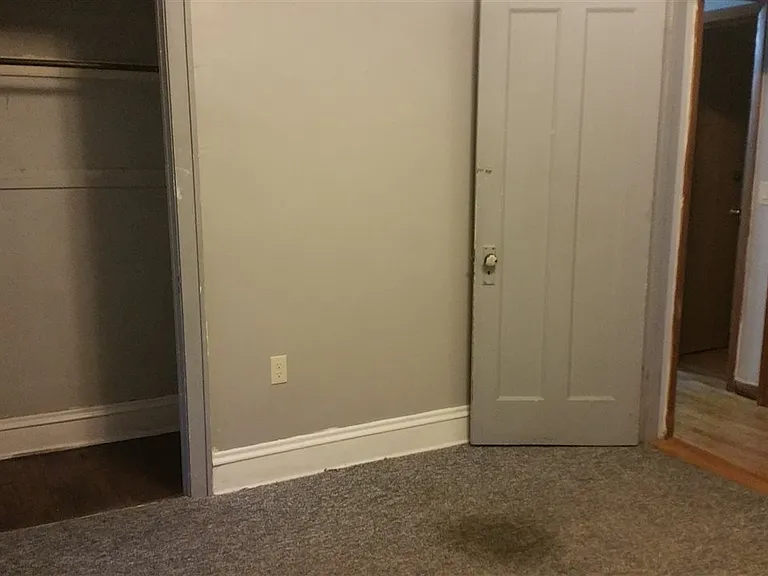 932 Emerald St #1B — Photo 14