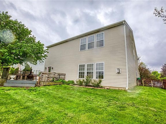 4th image of 15164 Clear St