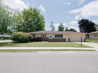 555 Brentwood Rd, Morton, IL 61550