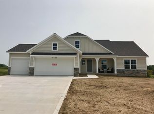 8540 Song Sparrow Rd SE, Caledonia, MI 49316