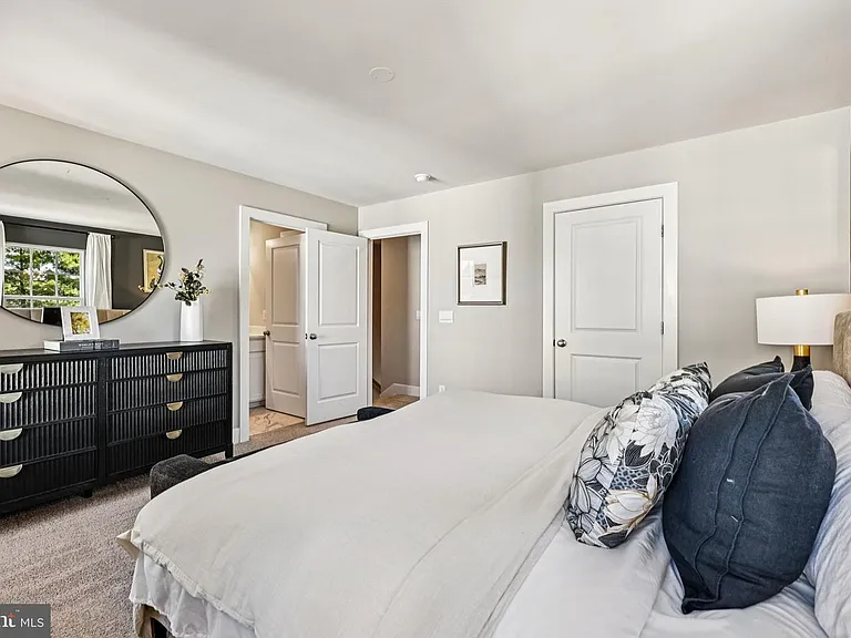 137 Willett Hollow St — Photo 9