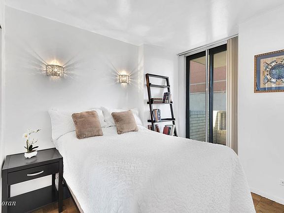 3rd image of 311 E 38th St APT 5D