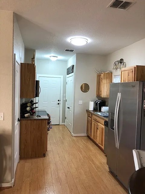2 bed, 1080 sqft, $1,600 — Photo 3