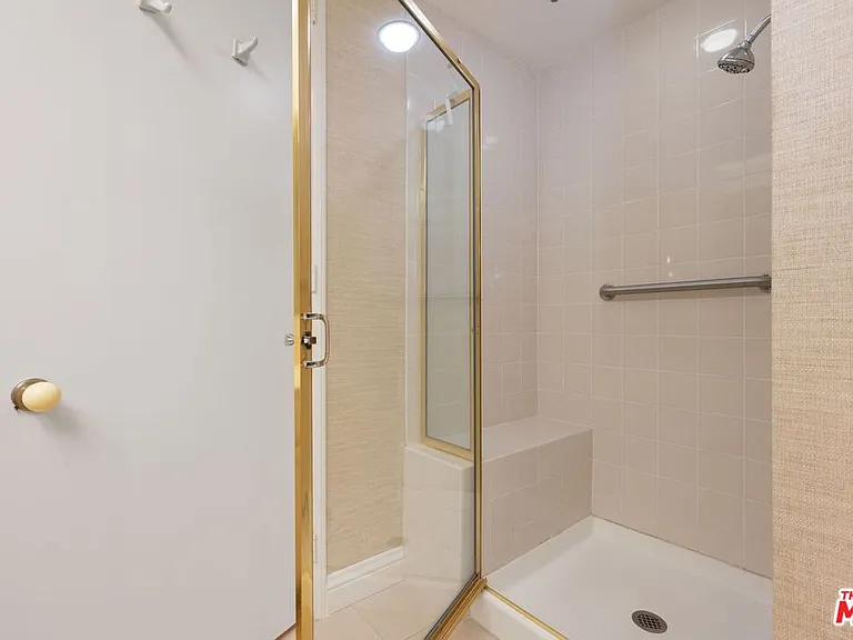 2132 Century Park Ln #103 — Photo 32