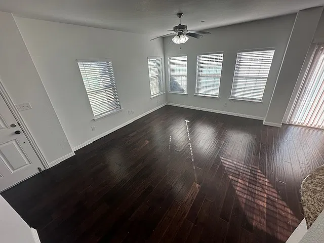 4 bed, 2066 sqft, $2,750 — Photo 3