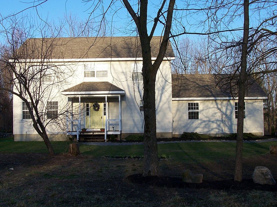 2nd image of 214 Queensbury Ave