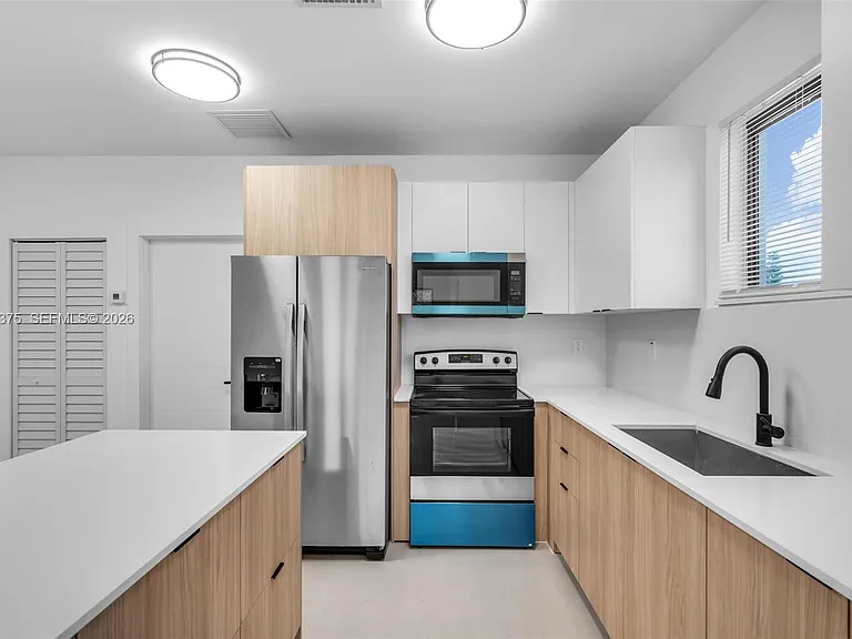6500 NW 21st Ave #6502 — Photo 3