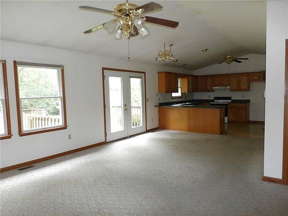 3rd image of 1315 Sanlor Ave