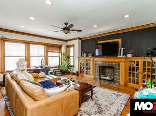 1738 W Addison St APT 2, Chicago, IL 60613