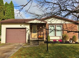 67 Sunset Ct, Amherst, NY 14228