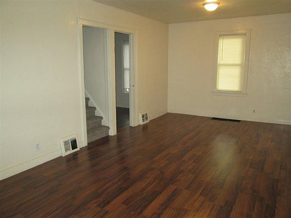 2nd image of 830 W Wolf Ave