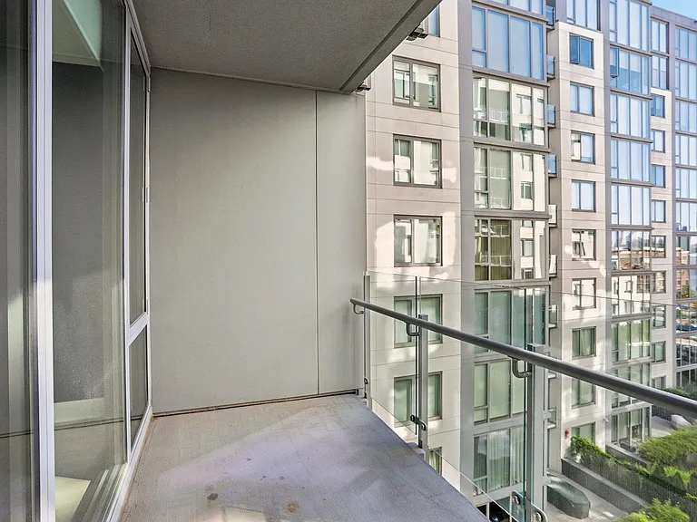 9 Avenue At Port Imperial #713 — Photo 31