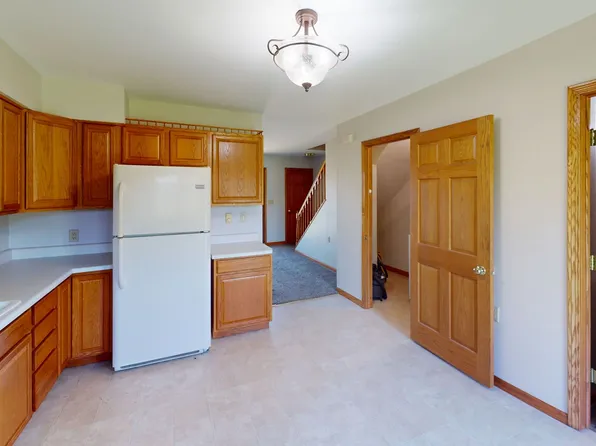 New Glarus Place, 22 14th Ave #8, New Glarus, WI 53574