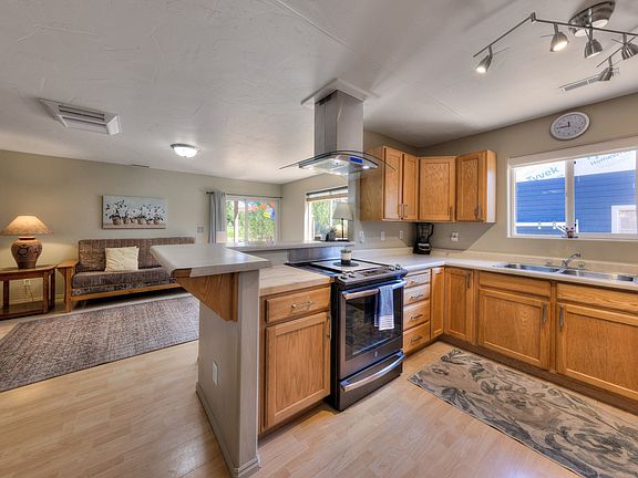4th image of 1039 E Pack Creek Dr