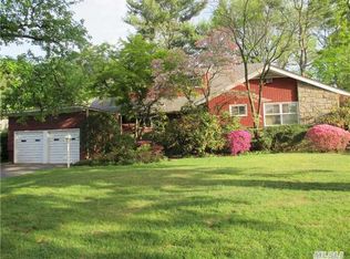 50 Olive St, Great Neck, NY 11020