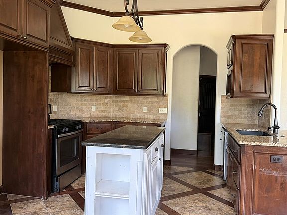 5th image of 8541 SW 107th St